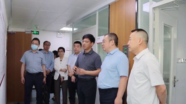 持续深化合作 西北大学领导赴佰美基因调研