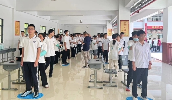 三亚一个月完成12万人脊柱侧弯筛查，带来无辐射脊柱侧弯筛查速度