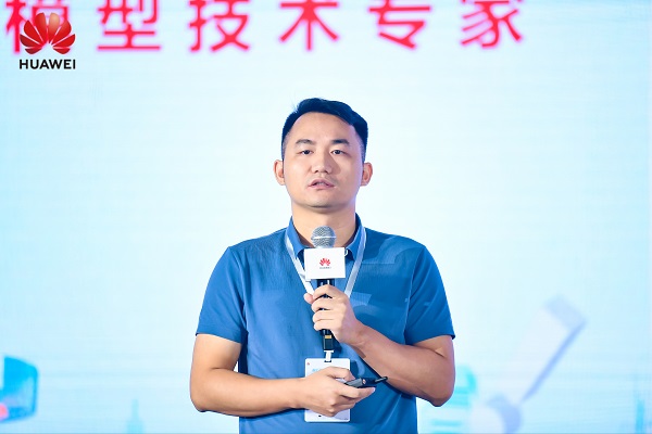 AI+生物医药双向赋能 助力智慧医药行业发展