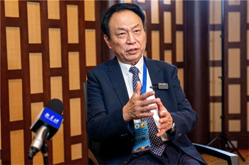 新华社在泰国专访吴以岭院士：中医药走向世界，证据是关键