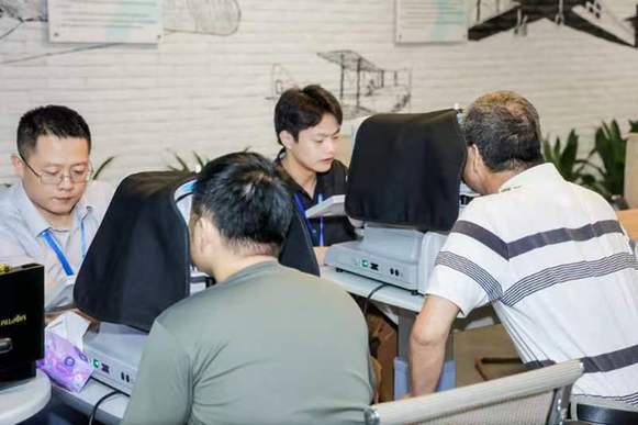 关注“普遍的眼健康”，多路径探索数字化服务
