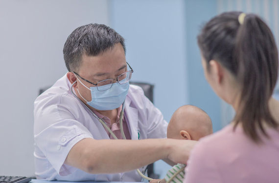 守护高原早产儿的第一声啼哭 守护高原早产儿的第一声啼哭