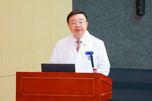 构建青年人才培养体系 推动医疗人才战略落地