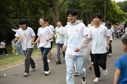 让奔跑成为一堂行走的心理课 让奔跑成为一堂行走的心理课