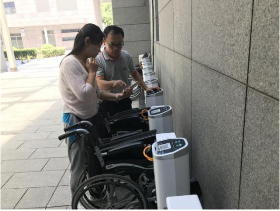 健租宝共享轮椅落户协和医院，首批投放一小时租空
