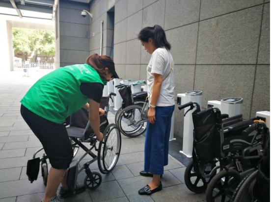 健租宝共享轮椅落户协和医院，首批投放一小时租空