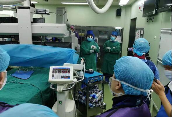 华西心外微创瓣膜团队：2019全国TAVR手术纪录，我们这样突破