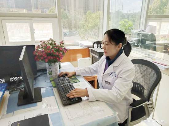 专家提醒“刘畊宏女孩”:适度健身,警惕黄体破裂 专家提醒“刘畊宏女孩”:适度健身,警惕黄体破裂