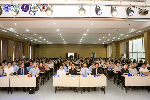 国家中西医结合医学中心毛发专病医联体基层行首站启动 云南安宁构建双轨诊疗新模式