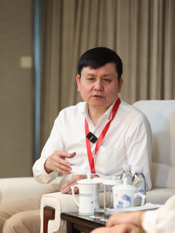 2025世界肝炎日｜张文宏：乙肝非单纯传染病，应纳入慢性肝病管理流程