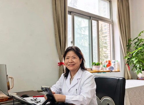 身体在休息,大脑却在“加班”:HIV感染者的睡眠与情绪困局 身体在休息,大脑却在“加班”:HIV感染者的睡眠与情绪困局