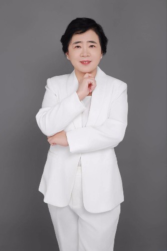 名中医张艳:经方为骨,情义作魂 名中医张艳:经方为骨,情义作魂