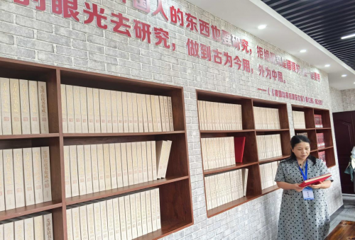 非遗为媒：中医药文化里的共同体湘西叙事