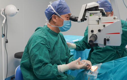 为家庭筑牢眼健康防线 共防青光眼盲