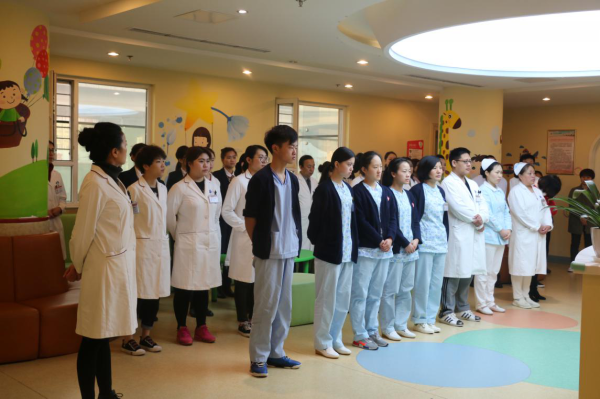 探访北京天使儿童医院，感受王东记医生的一天