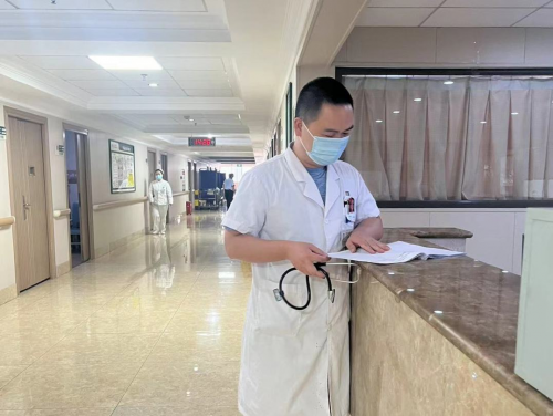 盈康一生四川友谊医院石辉兵：关注患者体验，打造有温度的肿瘤科