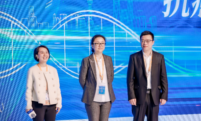 (从左至右) 北京复昱医疗科技有限公司ceo谢静,复旦大学附属肿瘤医院