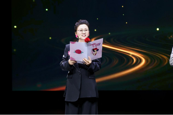 《玫瑰姐的C位秀场》公益剧首演 助力乳腺癌防治与患者康复