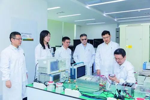 郑海荣院士:为高端医疗装备贴上“中国智造”标签 郑海荣院士:为高端医疗装备贴上“中国智造”标签