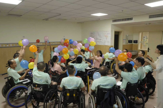 创新“自助-互助-助人”模式 构建可持续康复服务新范式 创新“自助-互助-助人”模式 构建可持续康复服务新范式