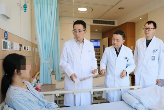 张口0毫米到4厘米,人工颞下颌关节置换让患者重启人生 张口0毫米到4厘米,人工颞下颌关节置换让患者重启人生