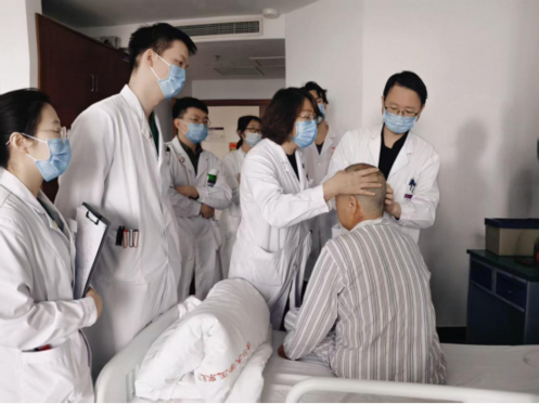 “病 - 脑 - 身”体系:开启帕金森病系统诊疗新篇章 “病 - 脑 - 身”体系:开启帕金森病系统诊疗新篇章