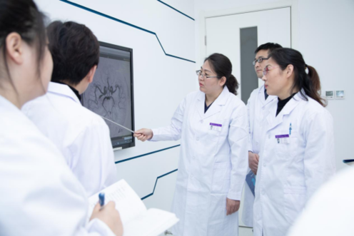 “病 - 脑 - 身”体系:开启帕金森病系统诊疗新篇章 “病 - 脑 - 身”体系:开启帕金森病系统诊疗新篇章