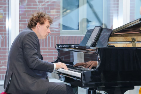 “冬日之声”公益演出奏响朝阳医院人文乐章