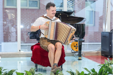 “冬日之声”公益演出奏响朝阳医院人文乐章