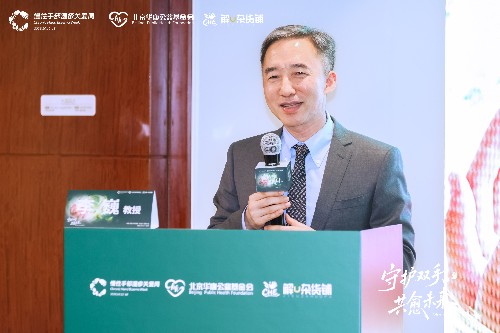 手上红斑水泡反复难愈,别再当成普通皮肤干 手上红斑水泡反复难愈,别再当成普通皮肤干